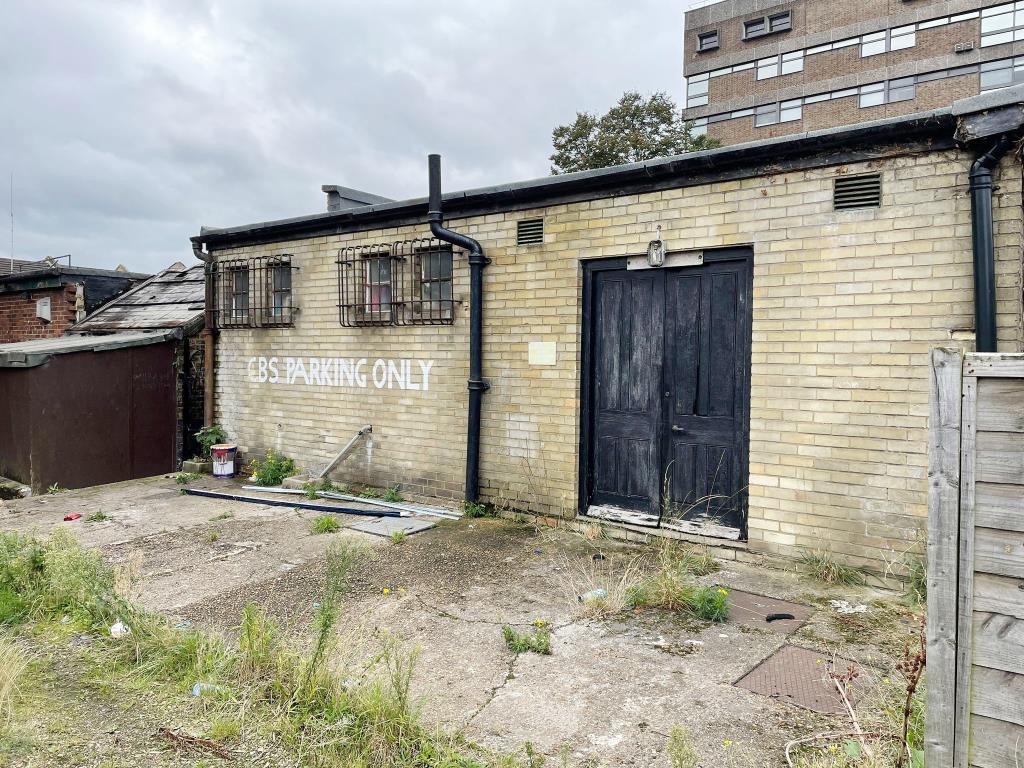 Lot: 56 - COMMERCIAL PROPERTY FOR IMPROVEMENT - 